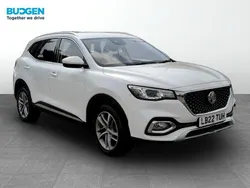 White Used 2022 MG HS Excite SUV | £13,368 (Fair price)