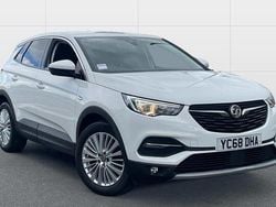 White Used 2018 Vauxhall Grandland X SUV | £9,481 (Fair price)