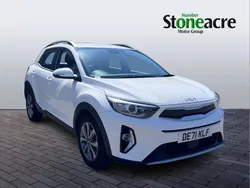 White Used 2021 Kia Stonic 2 SUV | £11,595 (Fair price)