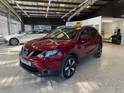 Red Used 2017 Nissan Qashqai N-Vision SUV | £8,991 (Good price)