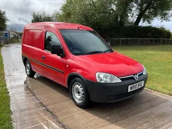 Red Used 2010 Vauxhall Combo MPV | £2,500 (Good price)