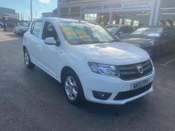 Used 2015 Dacia Sandero Lauréate | £4,695 (Fair price)