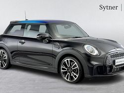 Black Used 2021 Mini Cooper Hatch Hatchback | £18,000 (Fair price)