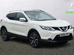 White Used 2016 Nissan Qashqai Tekna SUV | £10,699 (Fair price)