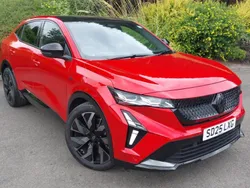 Red Used 2025 Renault Rafale Techno Esprit Alpine SUV | £34,698 (Fair price)