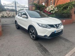 White Used 2015 Nissan Qashqai N-TEC SUV | £5,995 (A bit pricey)