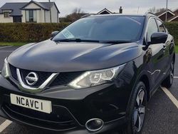 Black Used 2017 Nissan Qashqai N-Connecta SUV | £5,495 (Super price)