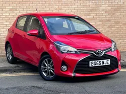 Red Used 2015 Toyota Yaris Hatchback | £6,796 (Fair price)