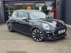 Blue/black Used 2020 Mini Cooper Exclusive Hatchback | £14,495 (Fair price)