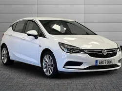 White Used 2017 Vauxhall Astra Hatchback | £6,199 (Fair price)
