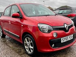 Red Used 2015 Renault Twingo Dynamique Hatchback | £2,450 (Fair price)