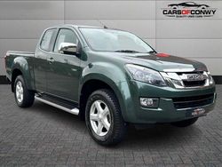 Green Used 2016 Isuzu D-Max Pickup | £12,995 (Fair price)