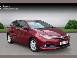 Red Used 2018 Toyota Auris Hybrid Hatchback | £12,490 (Good price)
