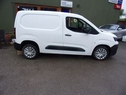 White Used 2019 Peugeot Partner MPV | £7,995 (Good price)