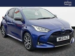 Blue Used 2021 Toyota Yaris Hybrid Hatchback | £15,750 (Fair price)