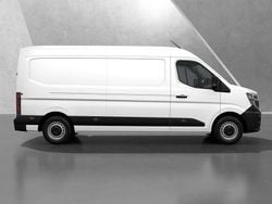 White New 2025 Renault Master Van | £24,995 (Fair price)