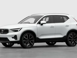 Crystal white New 2025 Volvo XC40 Ultra SUV | £45,960 (Fair price)