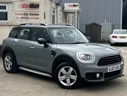 Grey Used 2017 Mini Cooper D Countryman SUV | £10,495 (Fair price)