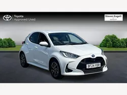 White Used 2024 Toyota Yaris Hybrid Design Hatchback | £18,471 (Fair price)
