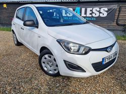 White Used 2014 Hyundai i20 Classic Hatchback | £3,599 (Good price)