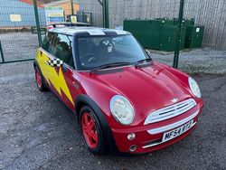 Red Used 2004 Mini Cooper Hatch Hatchback | £1,250