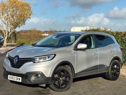 Silver Used 2015 Renault Kadjar Dynamique SUV | £4,995 (Fair price)