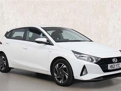 White Used 2021 Hyundai i20 SE Hatchback | £12,112 (Fair price)