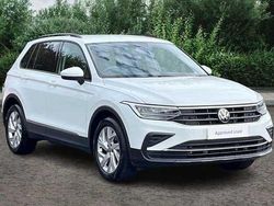 White Used 2023 VW Tiguan Life SUV | £23,995 (Fair price)