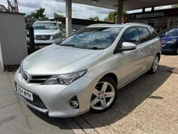 Silver Used 2014 Toyota Auris Estate | £6,500 (Fair price)