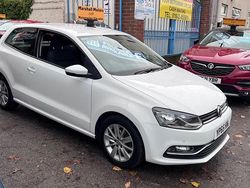 White Used 2015 VW Polo SE Hatchback | £6,499 (Fair price)