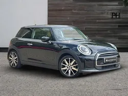 Black Used 2023 Mini Cooper Classic Hatchback | £18,460 (Super price)