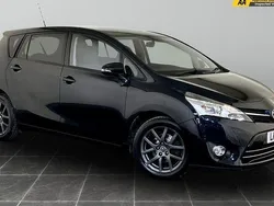 Grey Used 2015 Toyota Verso Trend MPV | £13,495 (Fair price)