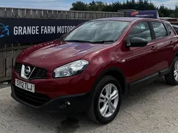 Red Used 2012 Nissan Qashqai Acenta SUV | £2,199 (Fair price)