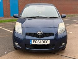 Blue Used 2011 Toyota Yaris Hatchback | £2,199 (Fair price)