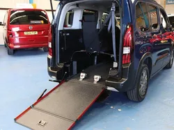 Blue Used 2022 Peugeot Rifter Allure MPV | £15,950 (Fair price)