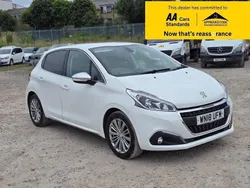 White Used 2018 Peugeot 208 Allure Hatchback | £8,780 (Fair price)