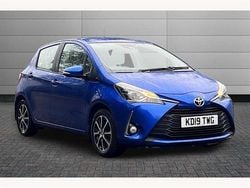 Blue Used 2019 Toyota Yaris Hatchback | £13,395 (Fair price)
