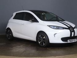 White Used 2019 Renault Zoe Dynamique Hatchback | £6,799 (Fair price)