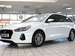 White Used 2018 Hyundai i30 Estate | £8,590 (Good price)