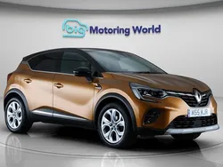 Orange/black Used 2020 Renault Captur Version S SUV | £15,000 (Fair price)