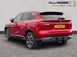 Red Used 2024 MG HS Trophy SUV | £20,999 (Expensive)