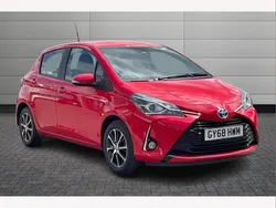 Chilli red Used 2019 Toyota Yaris Hybrid Hatchback | £12,999 (Good price)