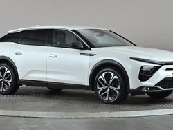 White Used 2023 Citroën C5 X Shine Estate | £16,298