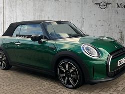 British racing green iv Used 2022 Mini Cooper Exclusive Hatchback | £18,590 (Fair price)
