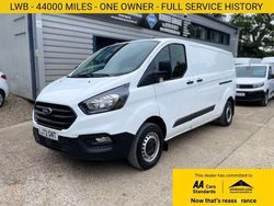 Frozen white (solid colour) Used 2023 Ford Transit Custom | £13,990 (Super price)