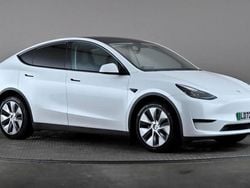 White Used 2022 Tesla Model Y Long Range AWD SUV | £27,298 (Fair price)