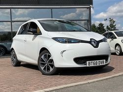 Glacier white Used 2019 Renault Zoe Dynamique Hatchback | £6,900 (Fair price)