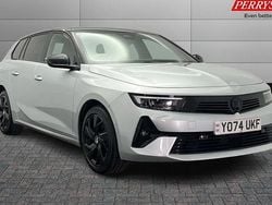Used 2025 Vauxhall Astra Estate | £19,990 (Good price)