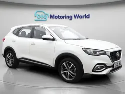 White Used 2022 MG HS Exclusive SUV | £14,300 (Fair price)