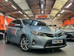 Blue Used 2015 Toyota Auris Hybrid Estate | £9,600 (Fair price)